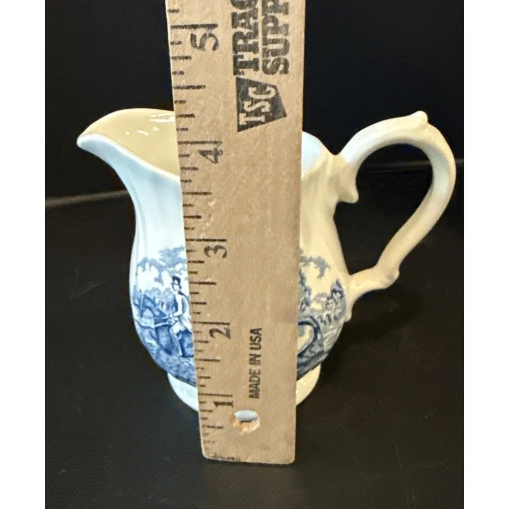 The Georgian Collection Churchill Blue Horse Riding Creamer England Equestrian‎